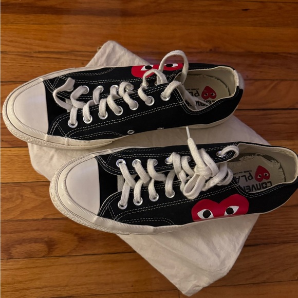 Commes Des Garcon x Converse Black and White Sneakers with Red Heart - Picture 2 of 4